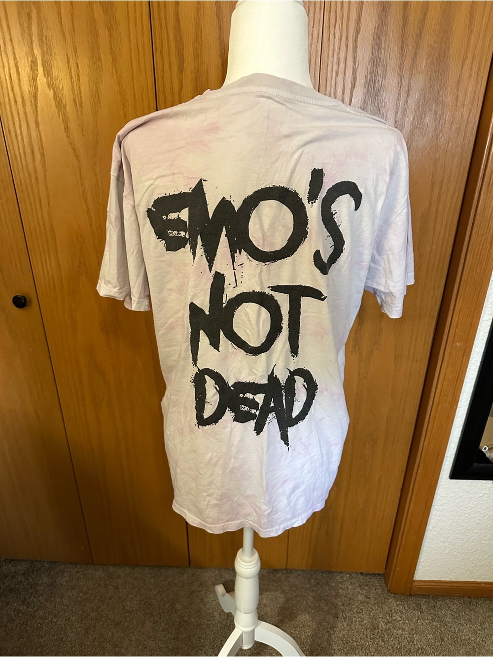 Emo’s Not Dead Shirt Size Medium